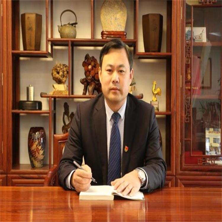 山東貝特環保集團董事長吳金寶、總經理宋新軍新年祝福